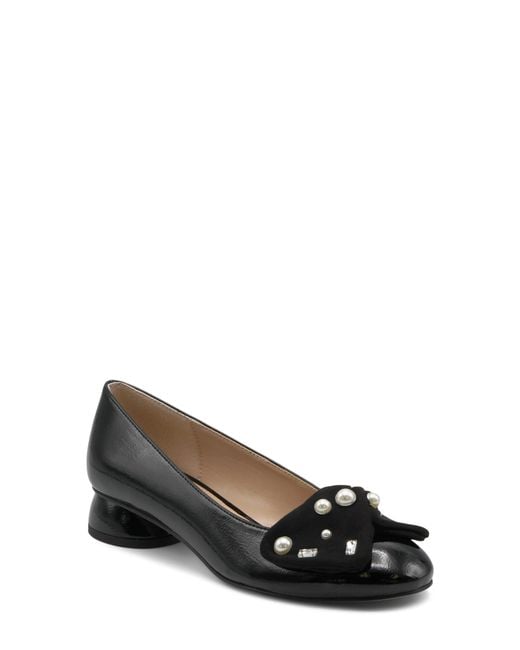 Charles David Black Breck Pump