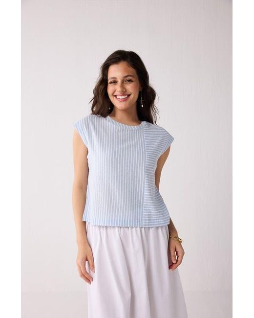 REISTOR Multicolor Button-Back Crew Neck Top
