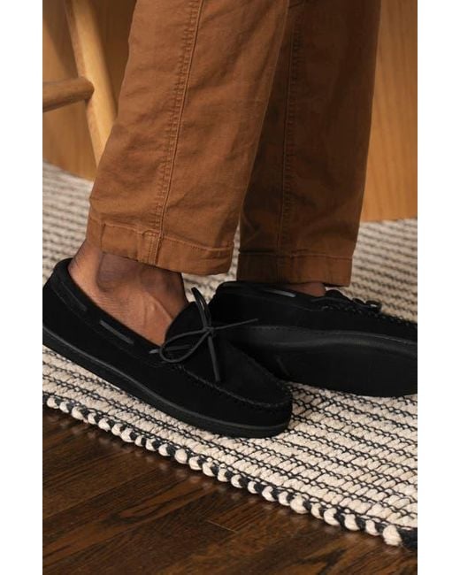 Minnetonka Black Lined Hardsole Slipper for men