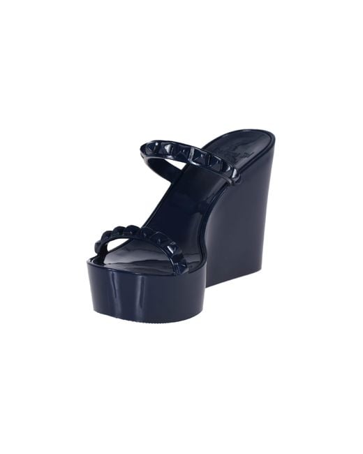 Carmen Sol Blue Tonino Pump
