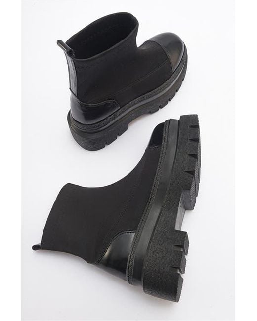 Prologue Shoes Black Aves Chunky Scuba Boot
