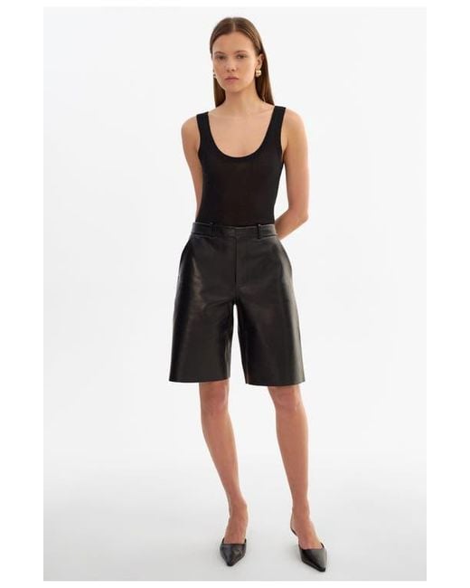 Lamarque Black Lotta