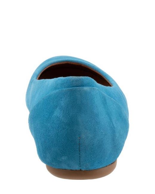 Softwalk® Blue Sonoma Flat