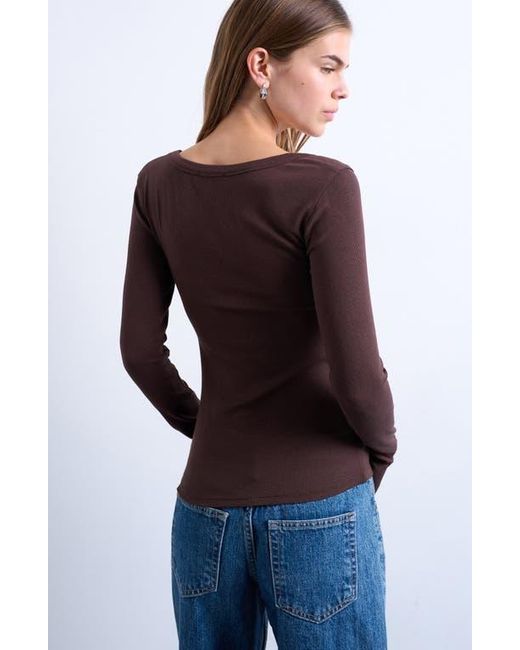 TOPSHOP Brown Scoop Neck Long Sleeve Rib Top