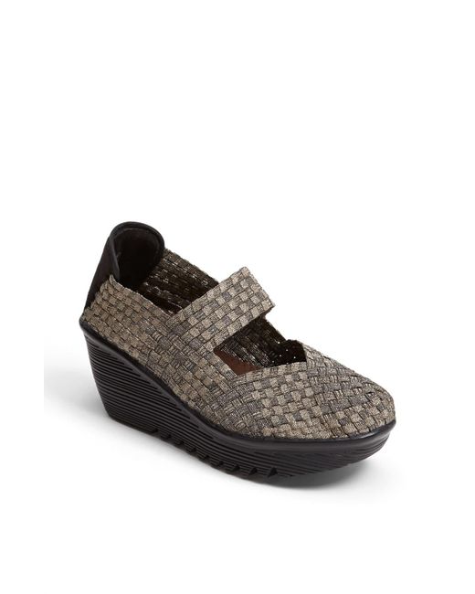 lulia wedge