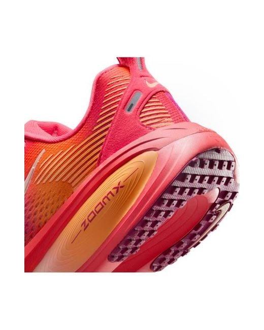 Nike Red Vomero 18 Se Running Shoe
