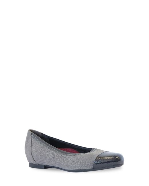 Munro Gray Danielle Flat - Wide Width Available