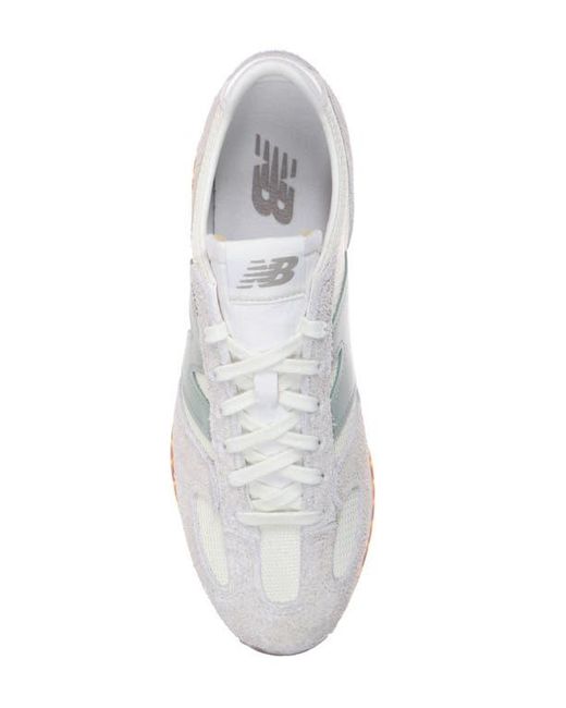New Balance White Gender Neutral 471 Sneaker