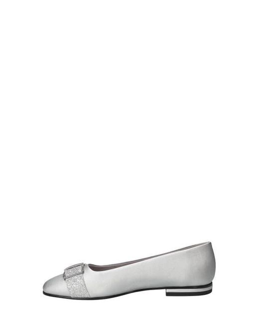 Easy Street White Keely Flat