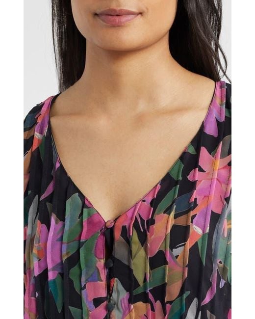 Vince Camuto Red Print Pleated Tank