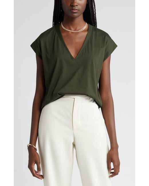 FRAME Green Le Mid Rise V-neck T-shirt