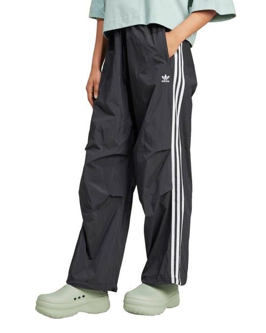 ★adidas originals★W ADICOLOR 3S WOVEN NYLON CUFF PANTS★ adidas - Adicolor 3-Stripe Woven Nylon Cuffed Pants (Clear
