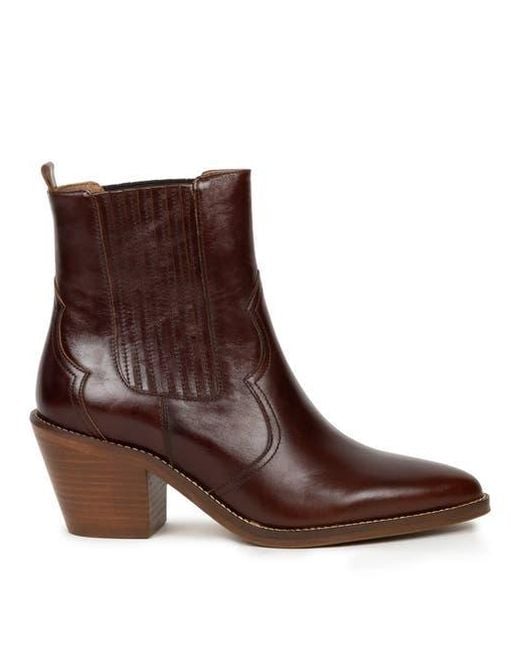 Bobbies Brown Dakota Flat Boots