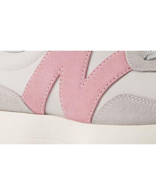New Balance Pink 327 Sneaker
