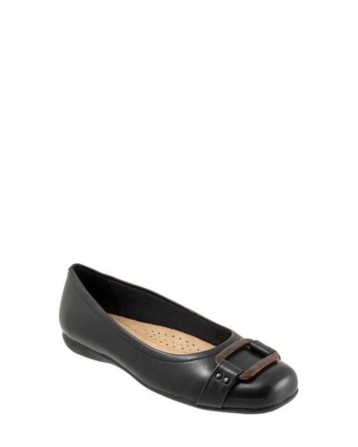 Trotters White Sizzle Signature Flat