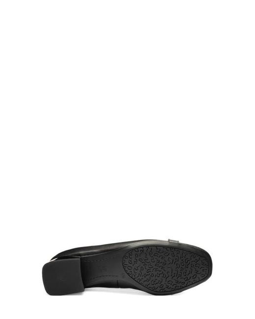 Ara Black Glacier Pump