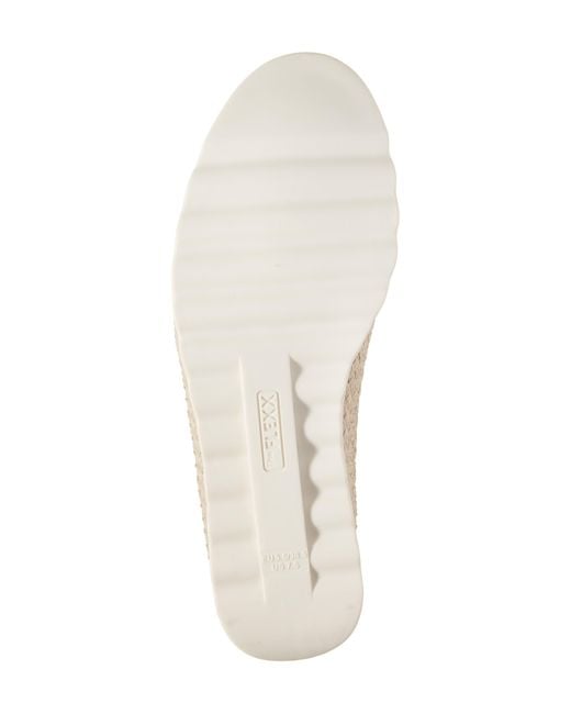 The Flexx White Chappie Slip-on Sneaker