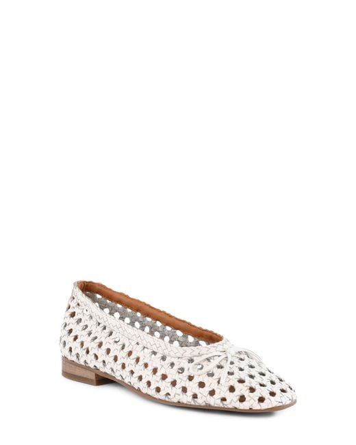 Seychelles White Flagstaff Woven Flat