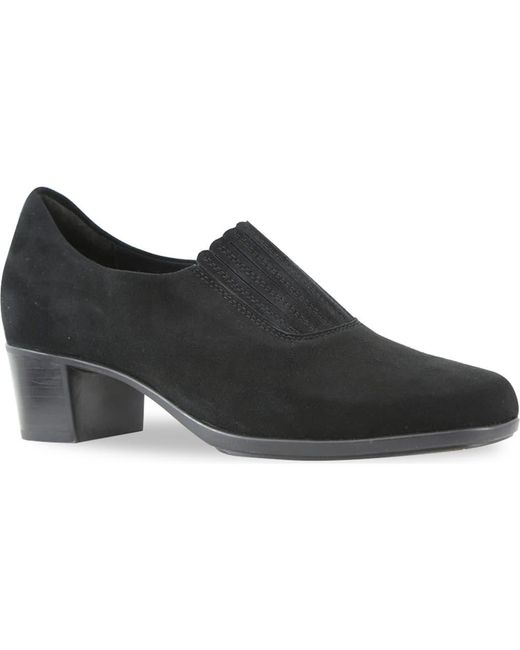 Munro Black Amara Pump
