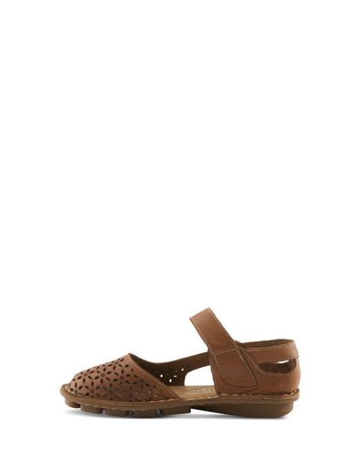 Spring Step Brown Canoya Flat
