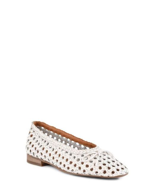 Seychelles White Flagstaff Woven Flat