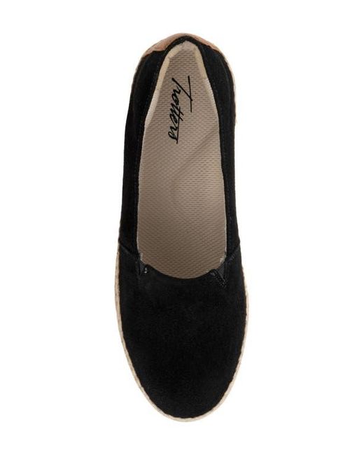 Trotters Black Accent Slip-On