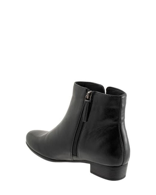 Trotters Black Maxwell Bootie