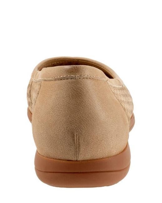 Trotters Brown Delmara Cap Toe Slip-On Shoe