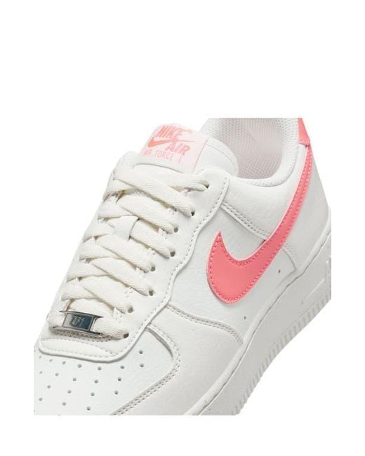 Nike Pink Air Force 1 '07 Se Sneaker