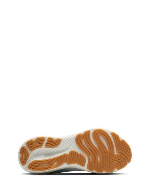 Brooks White Glycerin 22 Running Shoe for men
