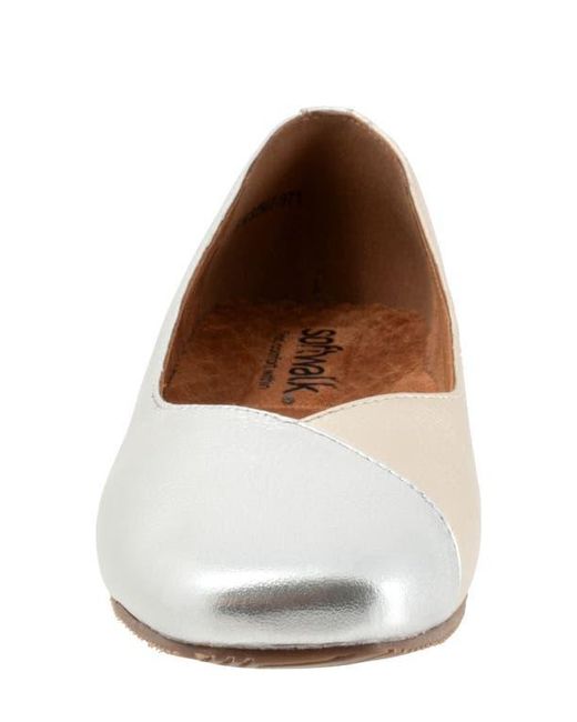 Softwalk® White Vina Flat