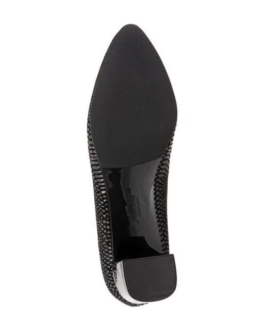Trotters Black Kari Pointy Toe Pump