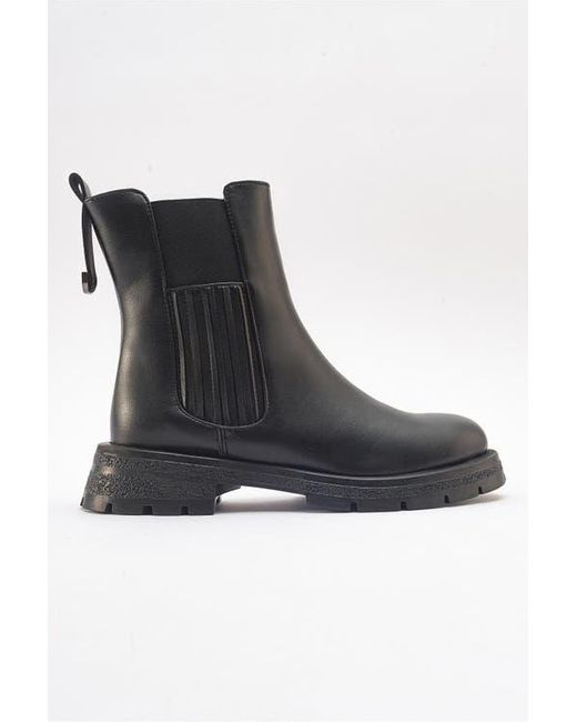 Prologue Shoes Black Sofia Chelsea Boot
