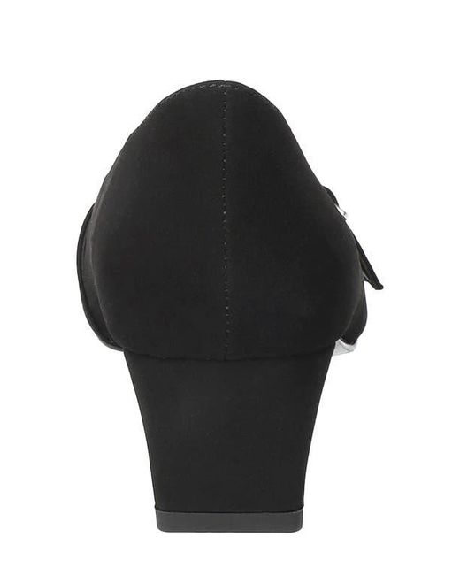 Easy Street Black Enya Pump