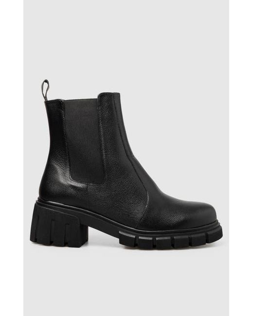 Manuela Black Eje Chelsea Bootie