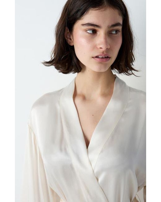 Etam White Pearly Deshabille Silk Robe