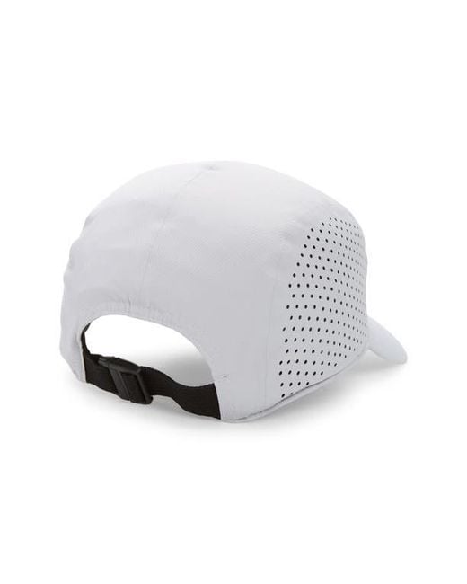 On Shoes White Lightweight Running Cap for men