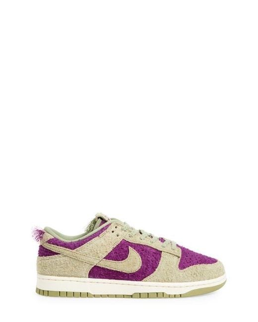 Nike Purple Dunk Low Se Basketball Sneaker for men