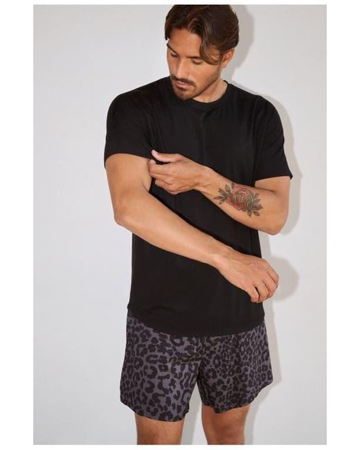 Vitaly Black Adapt Tee for men