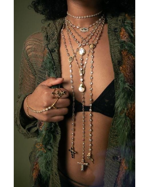 VIDAKUSH Metallic Twinkle Flower Hand Chain