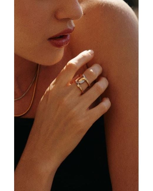 Retro Chic Metallic Colosseum Ring