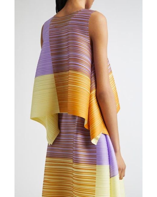 Pleats Please Issey Miyake Photon Bounce Top in Pink | Lyst