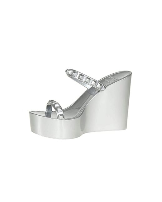 Carmen Sol Metallic Tonino Pump