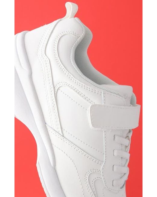 Propet White Lifewalker Flex Sneaker