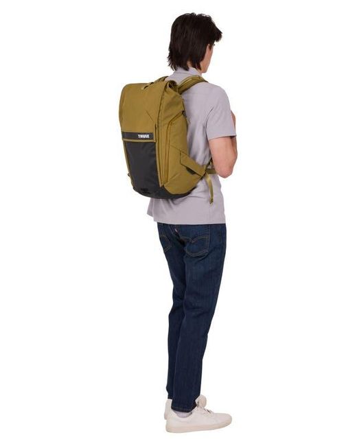 Thule Black Paramount Commuter 20-Liter Backpack