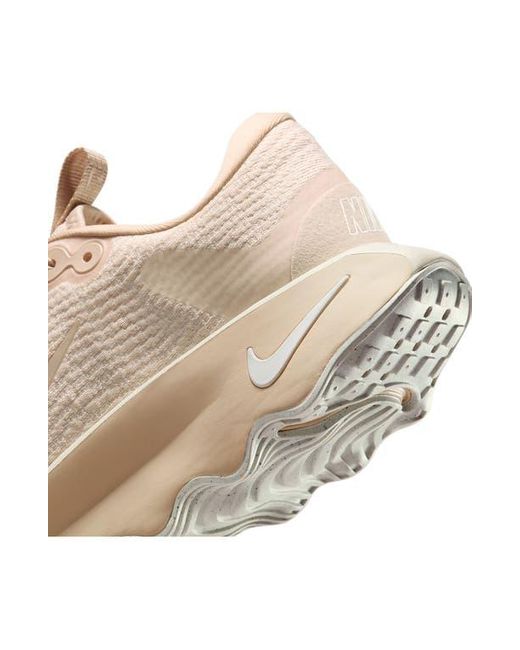Nike Natural Motiva Walking Shoe