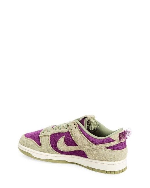 Nike Purple Dunk Low Se Basketball Sneaker for men