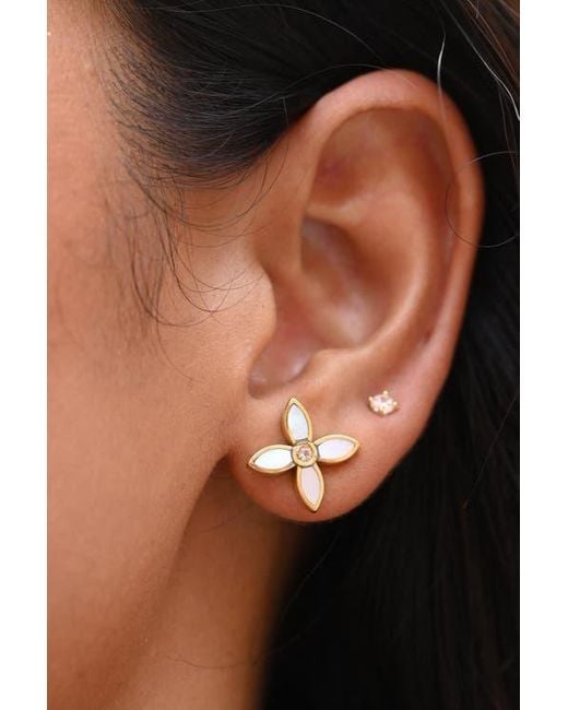 Murkani Metallic Floral Stud
