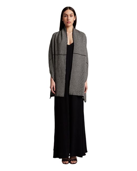Voz Black Lineas Shawl