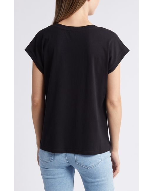 Caslon Black Caslon(r) Extended V-neck T-shirt